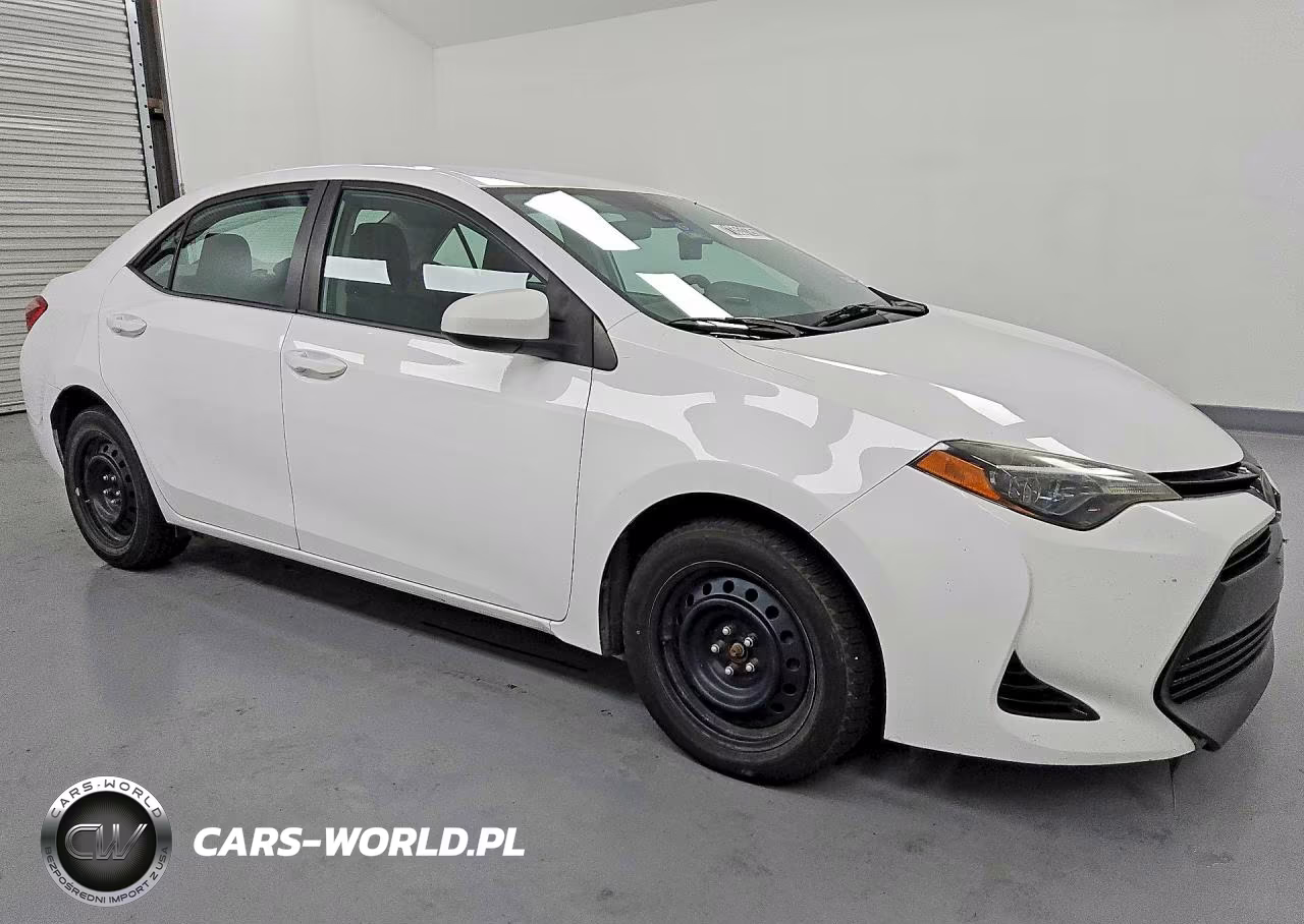 2018 Toyota Corolla Le VIN:2T1BURHE6JC101990 - 4