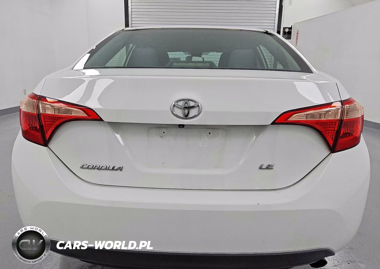 2018 Toyota Corolla Le VIN:2T1BURHE6JC101990 - 6