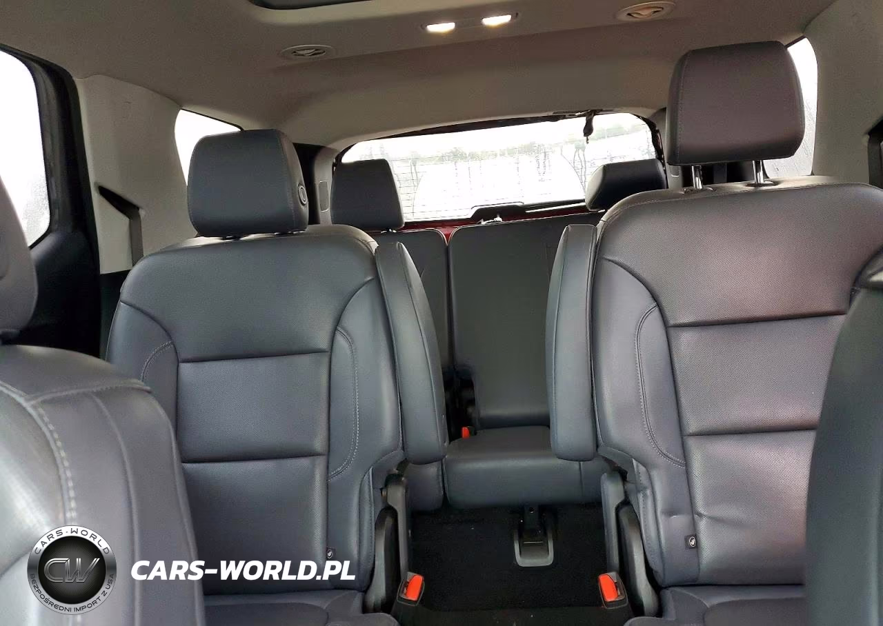 2018 Chevrolet Traverse Premier VIN:1GNEVJKW2JJ204171 - 10