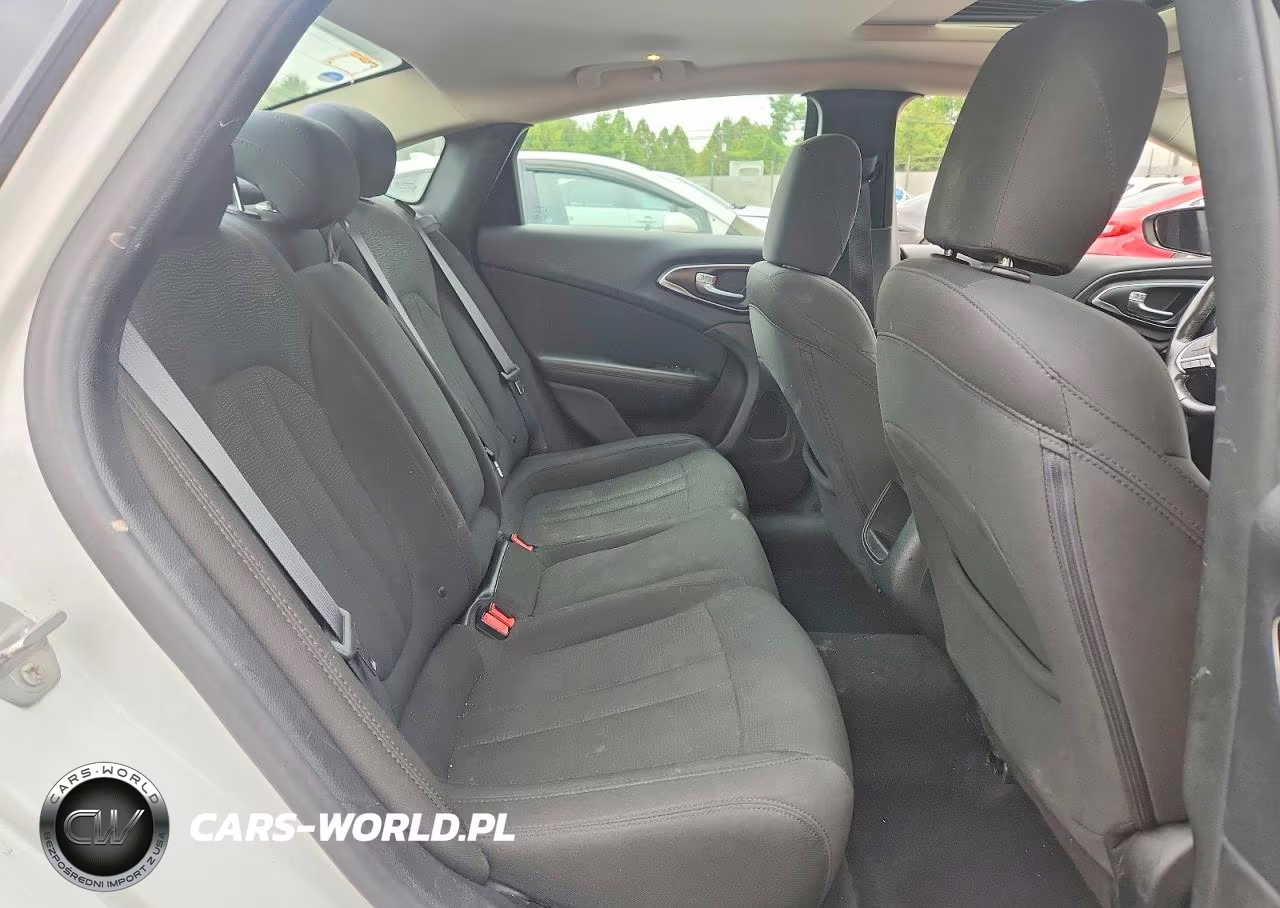 2016 Chrysler 200 Limited VIN:1C3CCCAB3GN137330 - 10