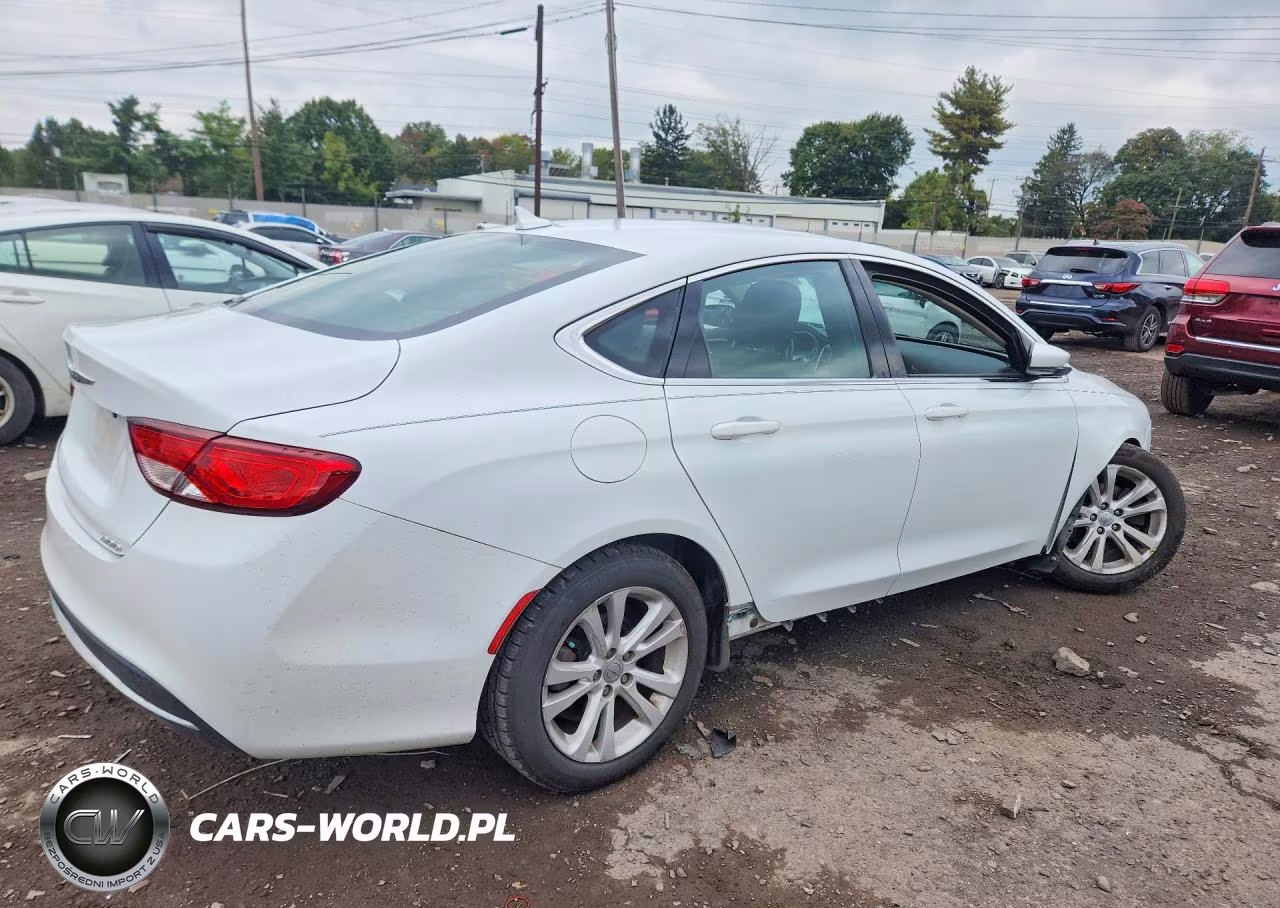 2016 Chrysler 200 Limited VIN:1C3CCCAB3GN137330 - 3