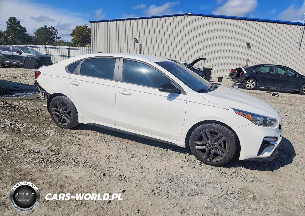 2021 Kia Forte Gt Line VIN:3KPF34AD7ME276134 - 4