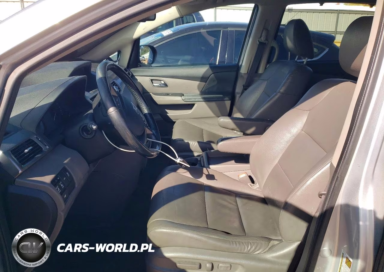 2015 Honda Odyssey VIN:5FNRL5H62FB064507 - 7
