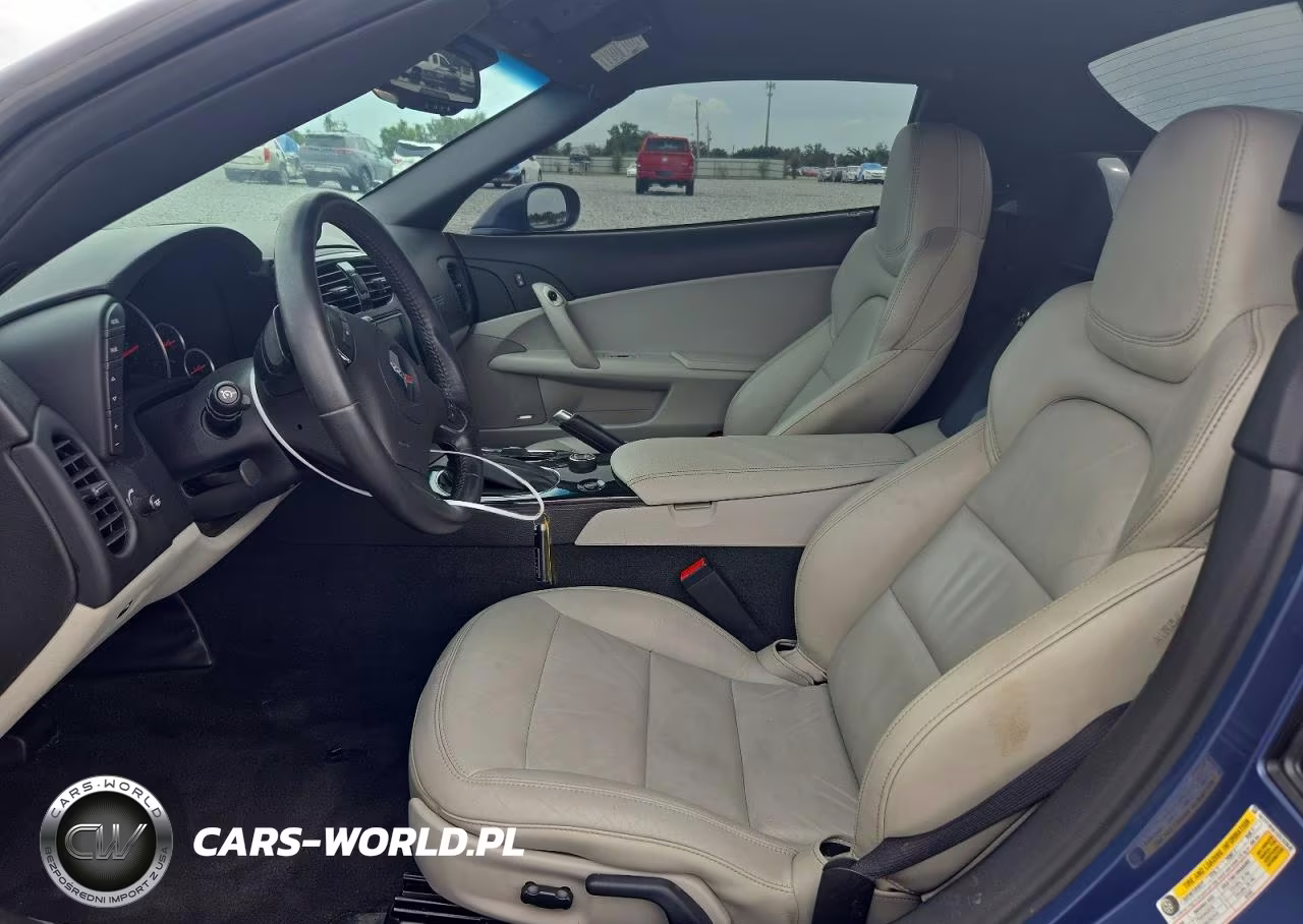 2013 Chevrolet Corvette VIN:1G1YF3DW1D5103642 - 7