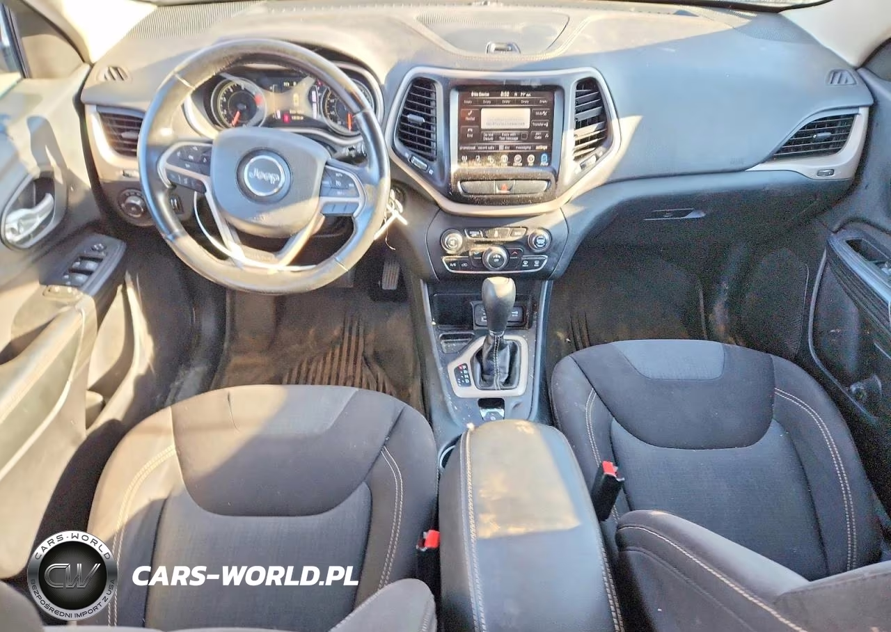 2016 Jeep Cherokee Latitude VIN:1C4PJLCB5GW284047 - 8