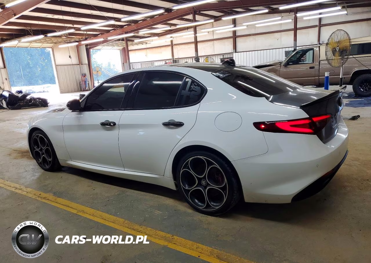 2023 Alfa Romeo Giulia Ti VIN:ZARFAMBN6P7666732 - 2
