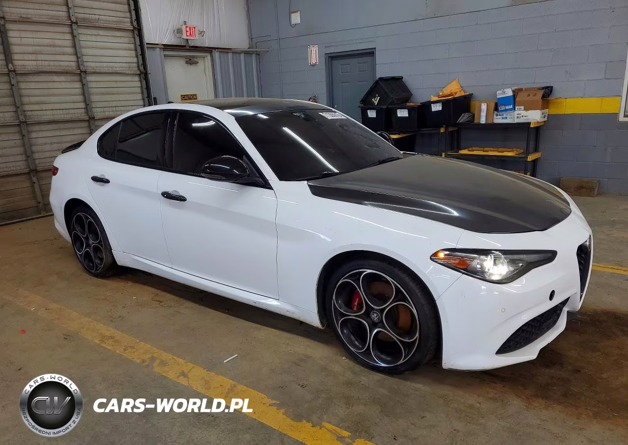 2023 Alfa Romeo Giulia Ti VIN:ZARFAMBN6P7666732 - 4