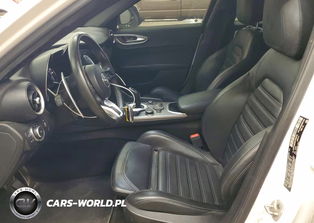 2023 Alfa Romeo Giulia Ti VIN:ZARFAMBN6P7666732 - 7