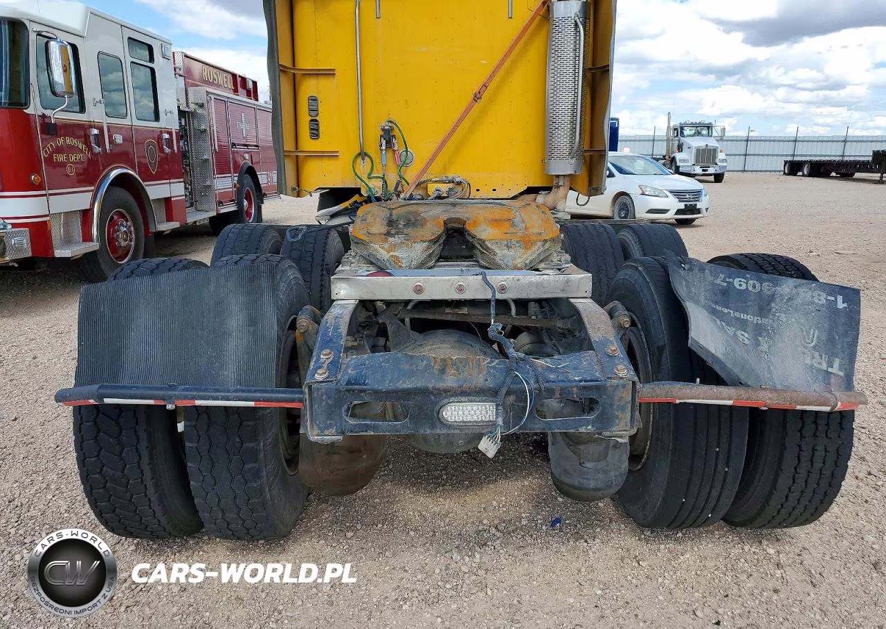 2006 Freightliner Columbia 120 Semi Truck VIN:1FUJA6CK76DV52669 - 13