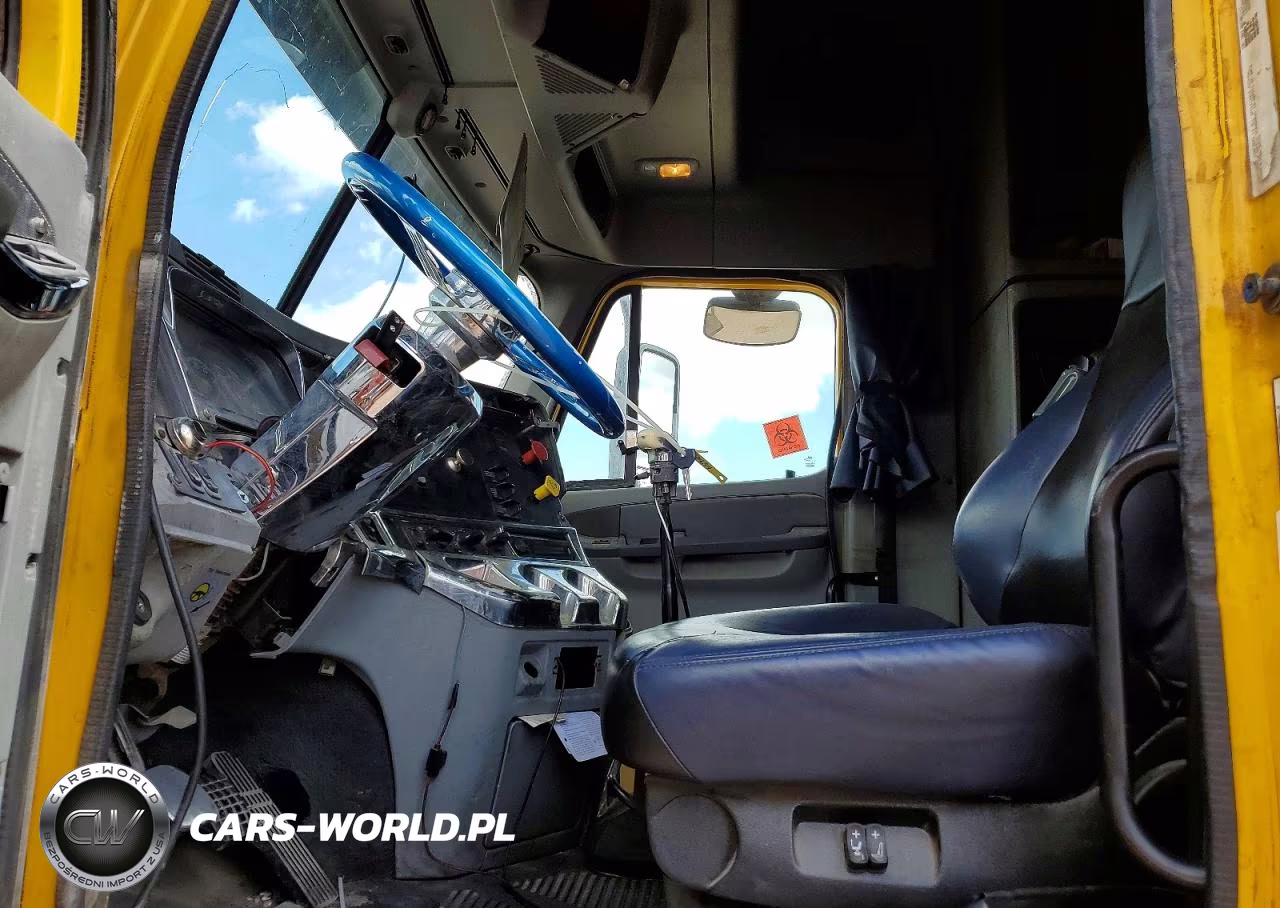 2006 Freightliner Columbia 120 Semi Truck VIN:1FUJA6CK76DV52669 - 7