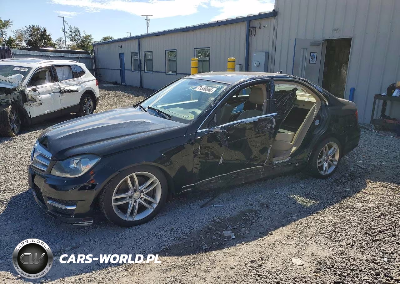 2013 Mercedes-Benz C 300 4Matic – zdjęcie 1 z 13