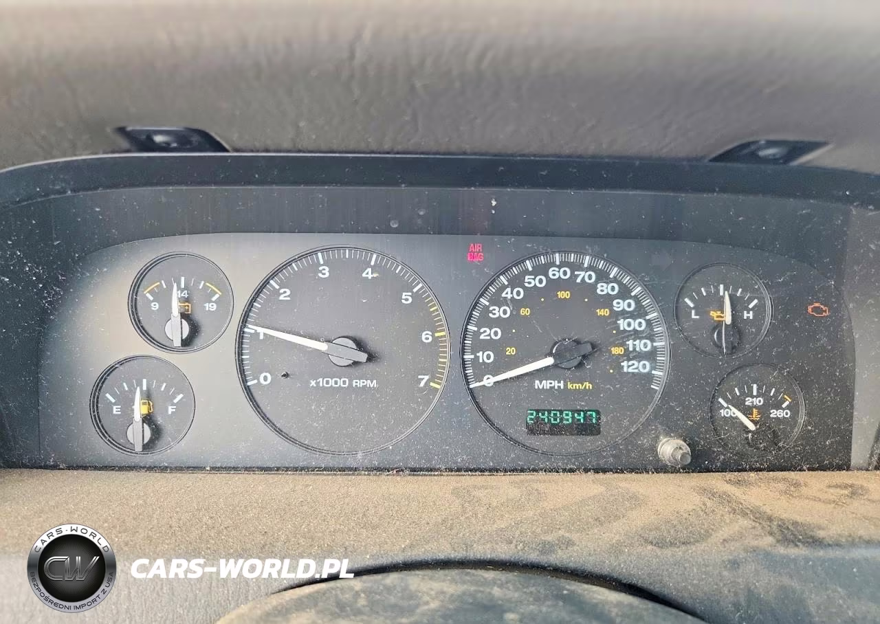 2004 Jeep Grand Cherokee Laredo VIN:1J4GX48S94C302795 - 9