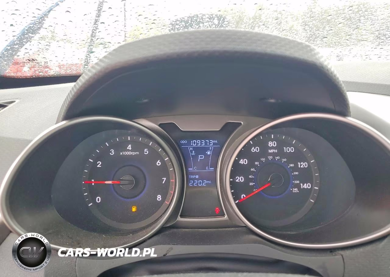 2016 Hyundai Veloster Base VIN:KMHTC6AD2GU280205 - 9