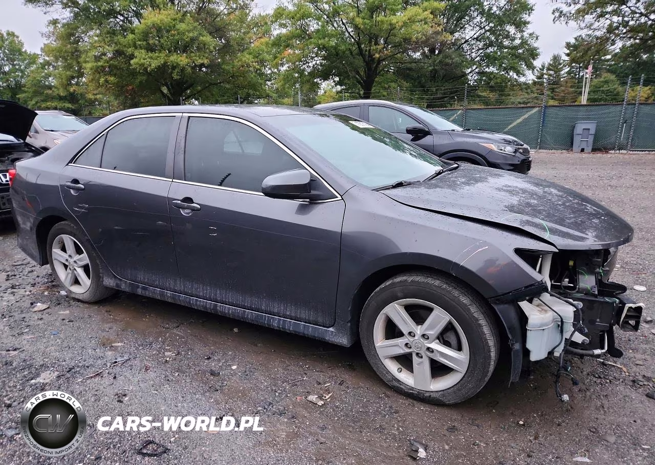 2013 Toyota Camry Se VIN:4T1BF1FK1DU237953 - 4