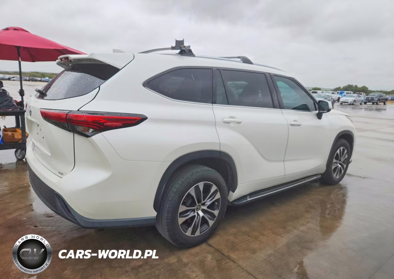 2021 Toyota Highlander Xle VIN:5TDGZRAH9MS519046 - 3