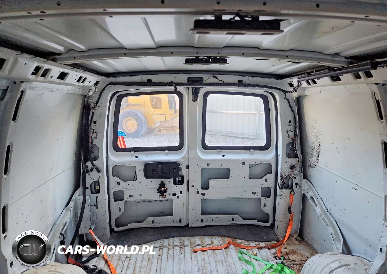 2016 Chevrolet Express 2500 Cargo Van VIN:1GCWGAFF3G1127112 - 10