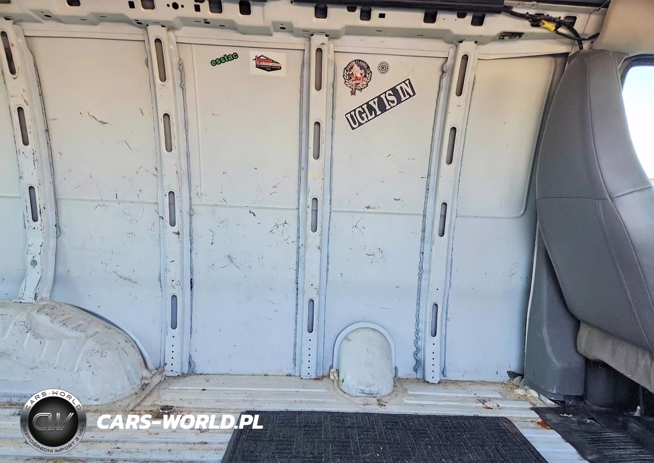 2016 Chevrolet Express 2500 Cargo Van VIN:1GCWGAFF3G1127112 - 11