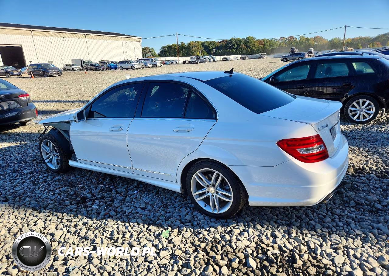 2013 Mercedes-Benz C 300 4Matic VIN:WDDGF8AB5DG121444 - 2
