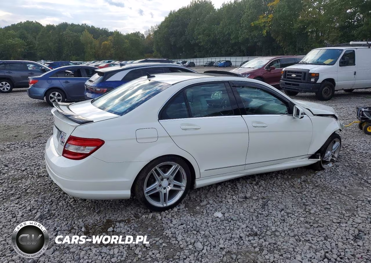 2010 Mercedes-Benz C 350 VIN:WDDGF5GB0AR098547 - 3