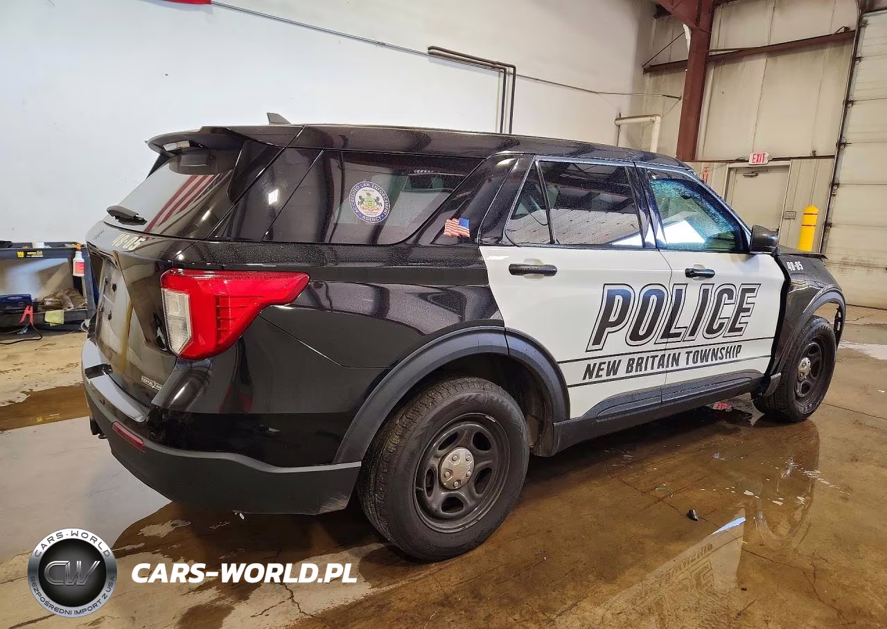 2023 Ford Explorer Police Interceptor VIN:1FM5K8AB1PGB12401 - 3