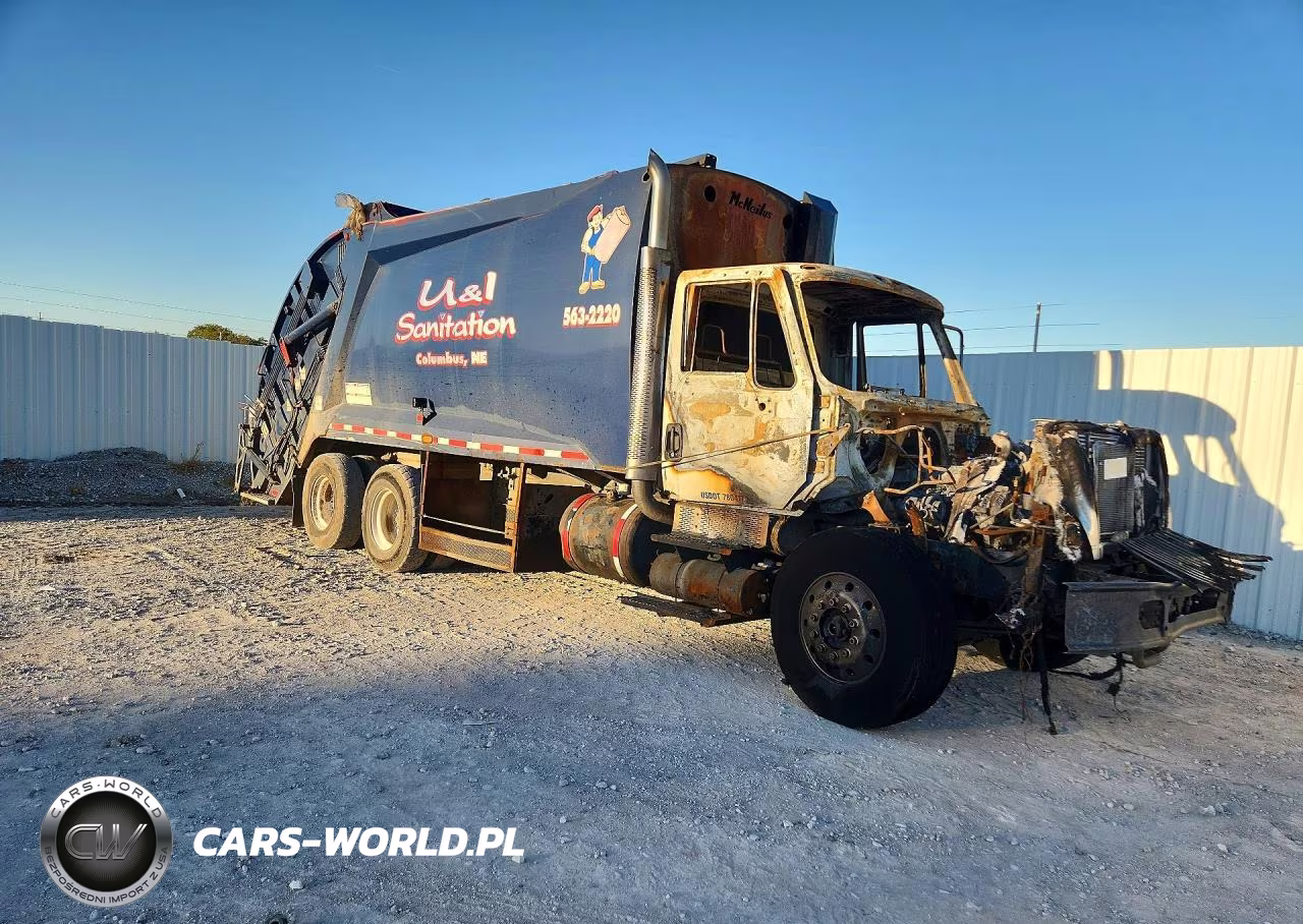 2003 International 7400 Refuse Truck VIN:1HTWGADT23J063473 - 4