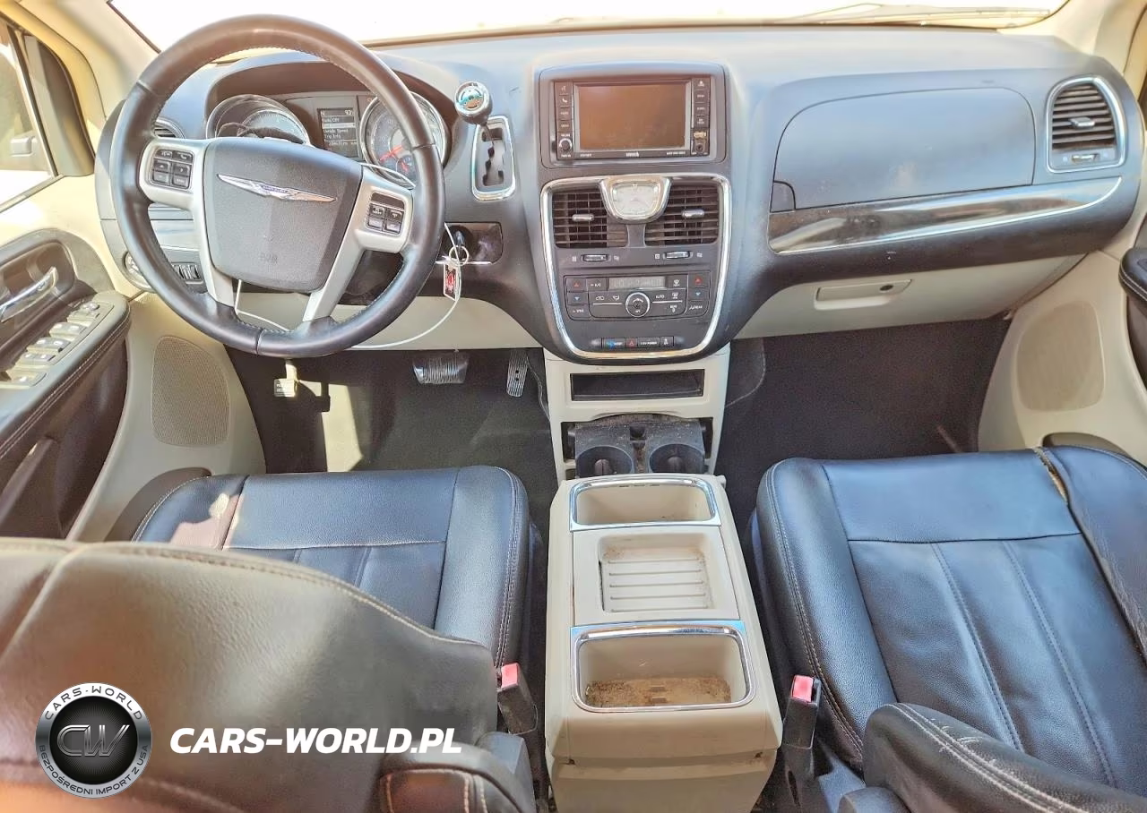2015 Chrysler Town & Country Touring VIN:2C4RC1BG5FR551795 - 8