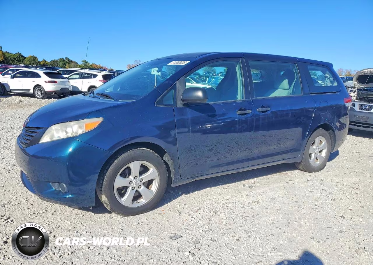 2011 Toyota Sienna Base 7-Passenger – zdjęcie 1 z 14