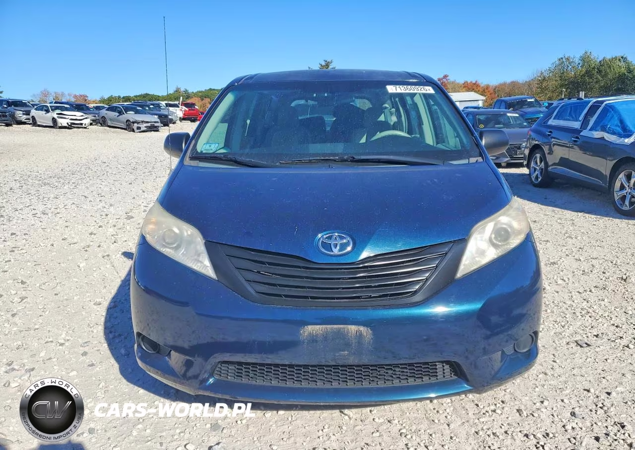 2011 Toyota Sienna Base 7-Passenger VIN:5TDKA3DCXBS002219 - 5