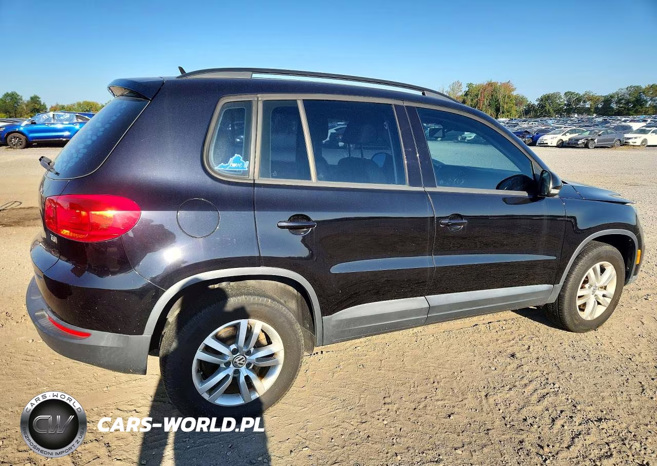 2016 Volkswagen Tiguan S VIN:WVGAV7AX9GW569586 - 3