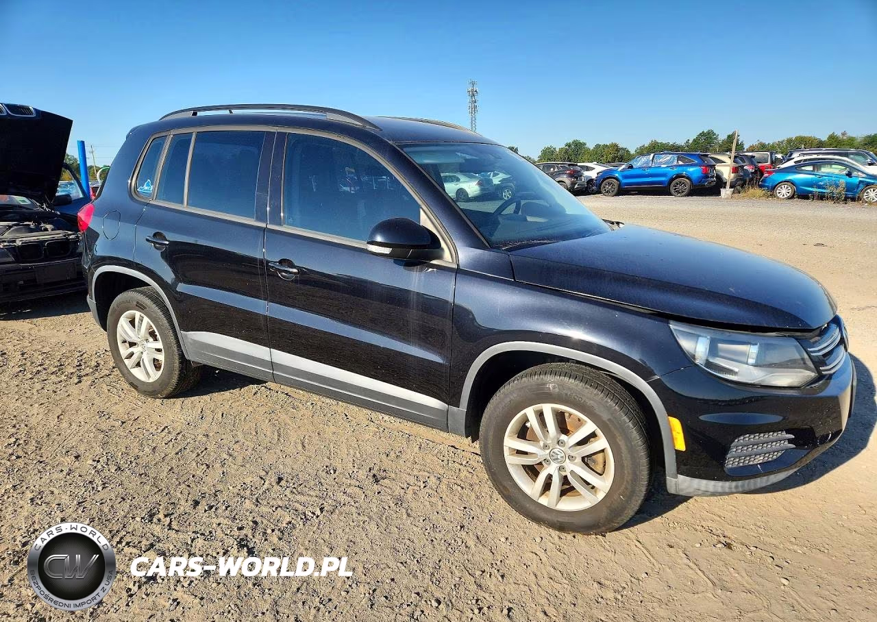 2016 Volkswagen Tiguan S VIN:WVGAV7AX9GW569586 - 4