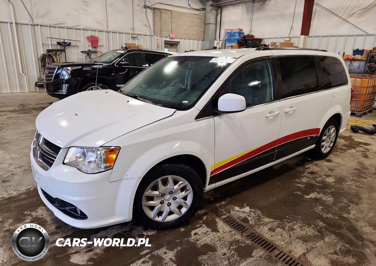 2020 Dodge Grand Caravan Sxt VIN:2C4RDGCG3LR179450 - 1