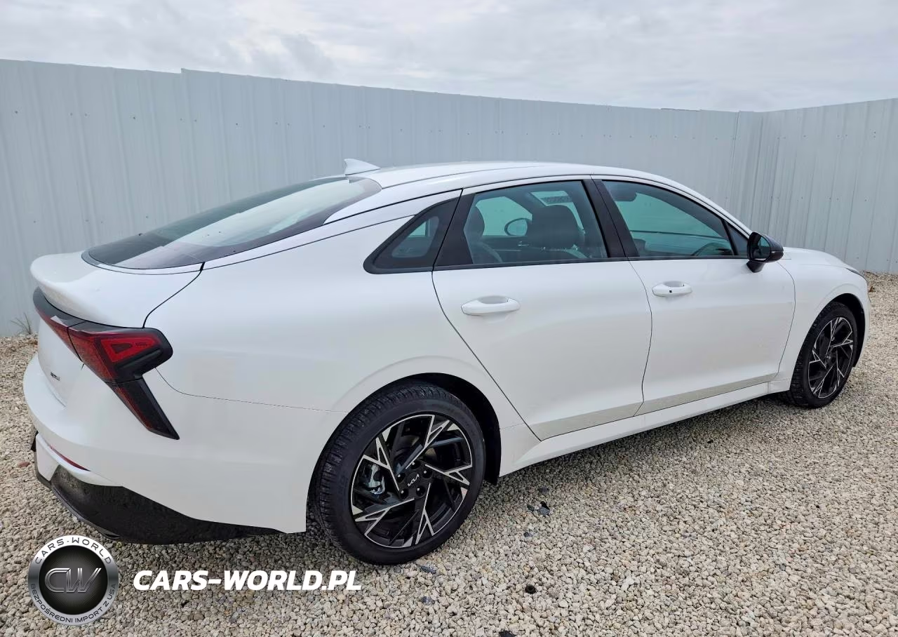 2027 Kia K5 Gt Line VIN:KNAG64J75V5535333 - 3