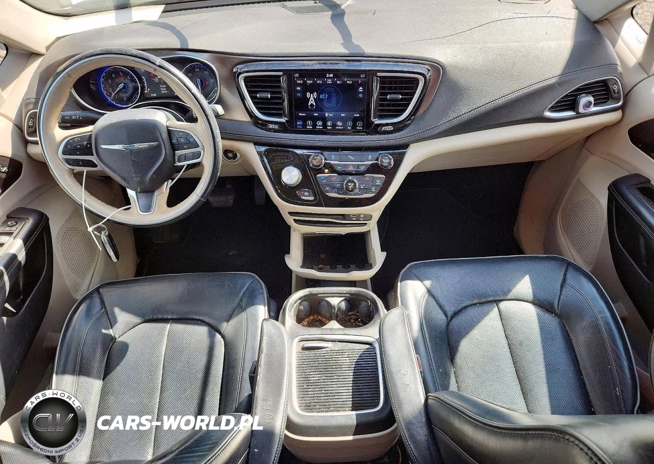 2018 Chrysler Pacifica Limited VIN:2C4RC1GG9JR269046 - 8