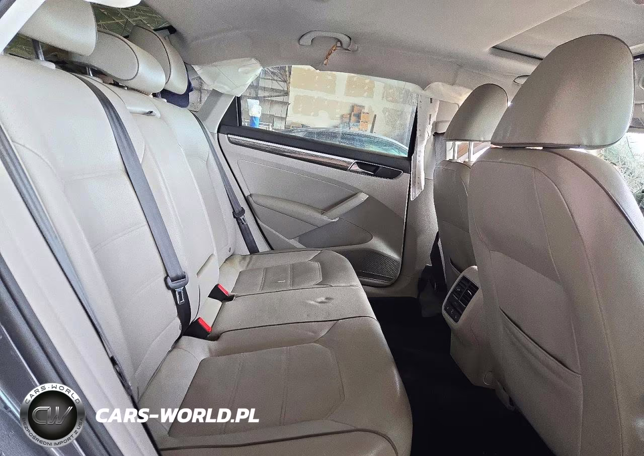 2018 Volkswagen Passat Se VIN:1VWBA7A33JC026158 - 10