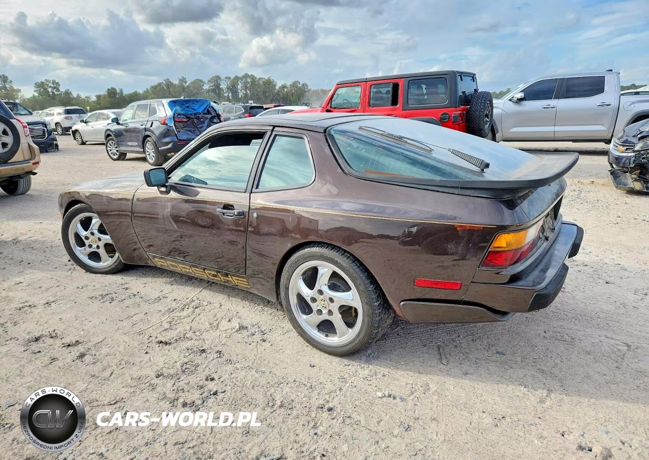 1985 Porsche 944 VIN:WP0AA094XFN452122 - 2