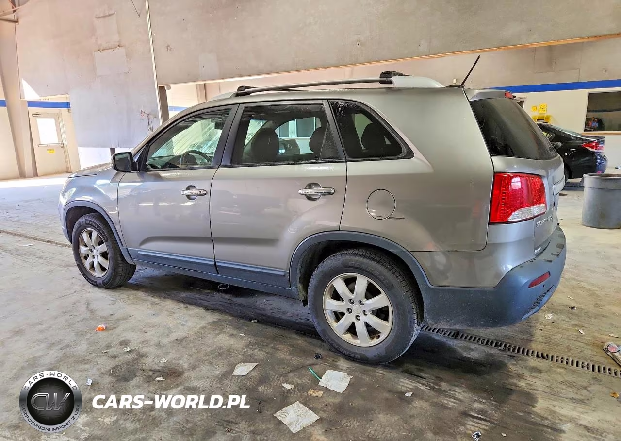 2011 Kia Sorento Lx VIN:5XYKT3A12BG185979 - 2