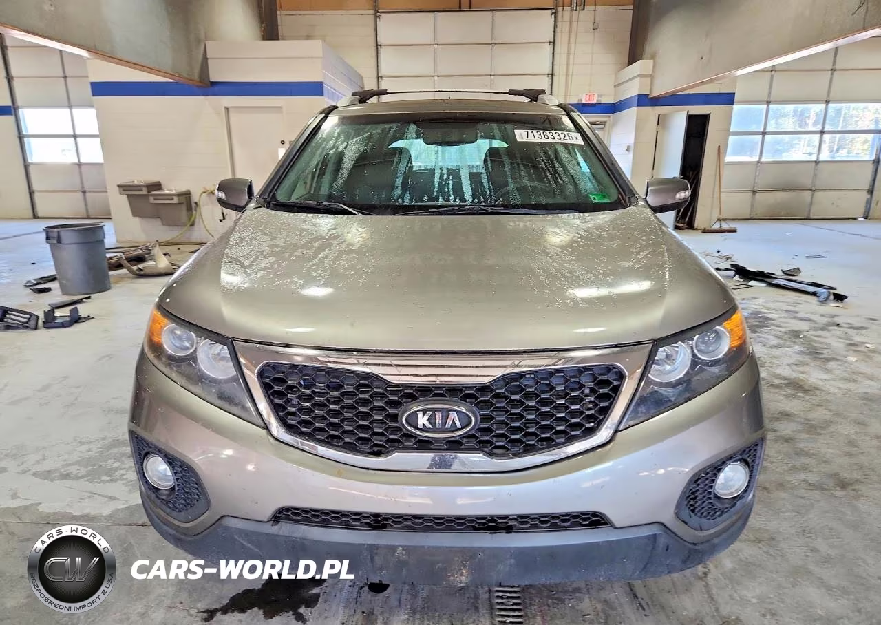 2011 Kia Sorento Lx VIN:5XYKT3A12BG185979 - 5