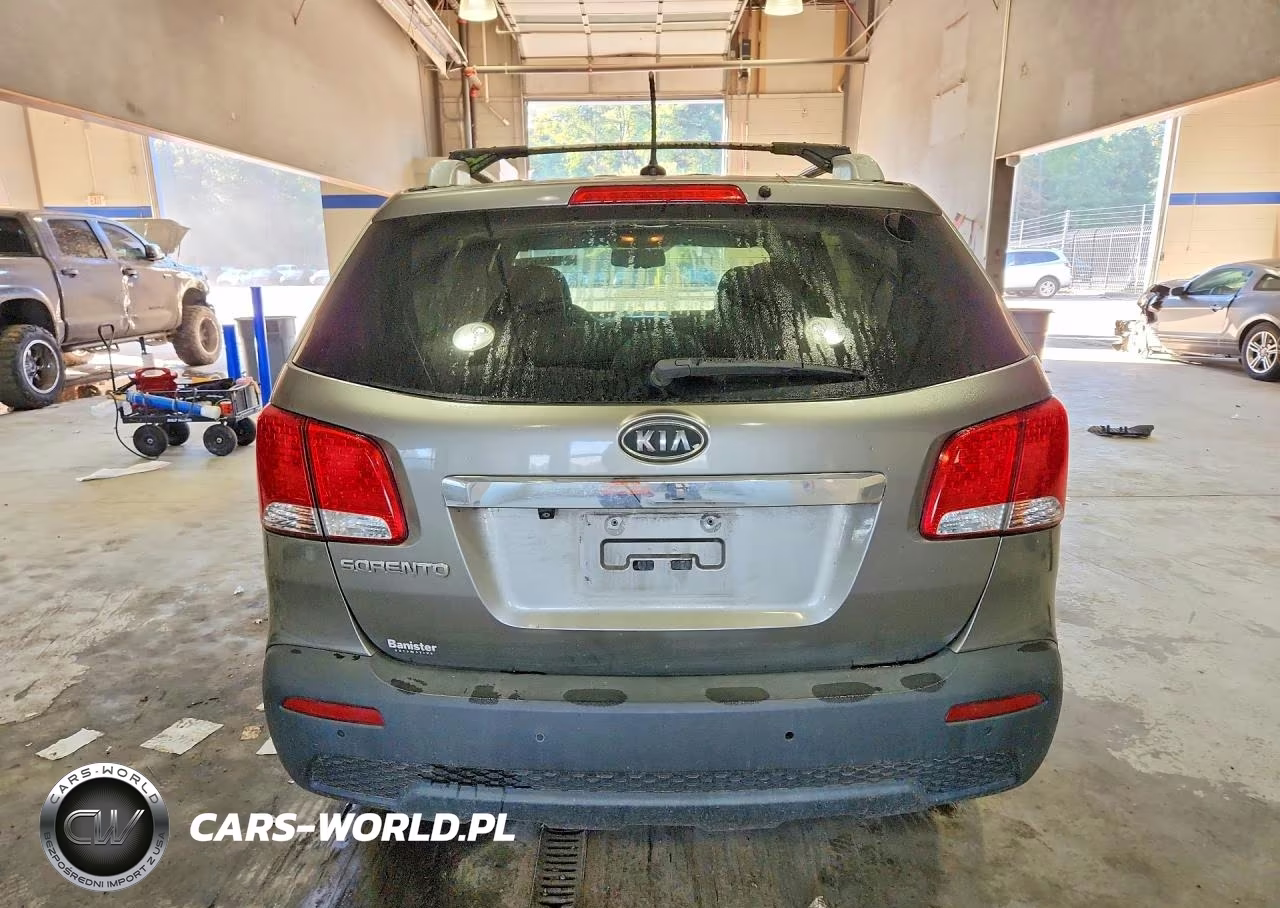 2011 Kia Sorento Lx VIN:5XYKT3A12BG185979 - 6