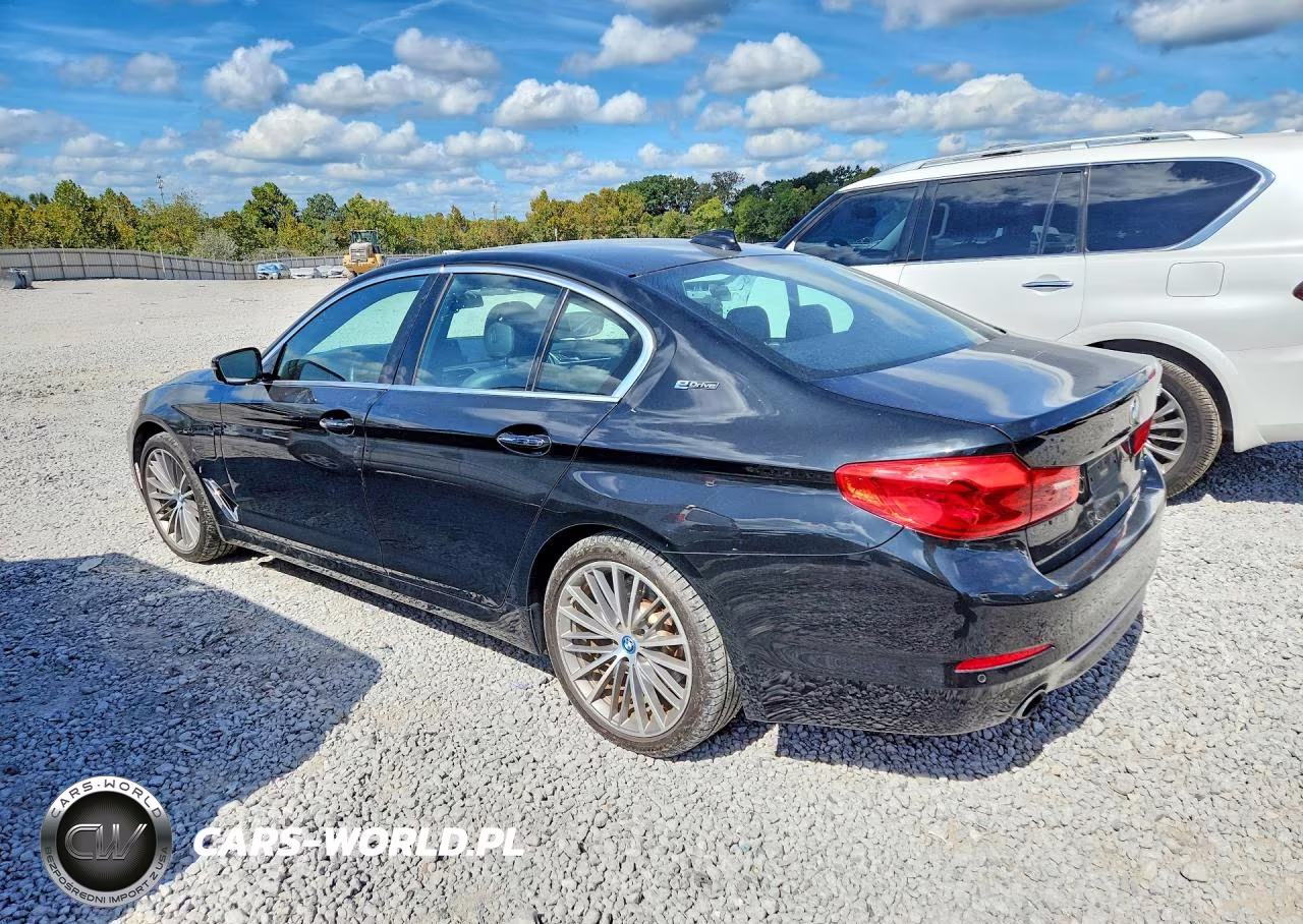 2018 BMW 530Xe VIN:WBAJB1C54JB374822 - 2