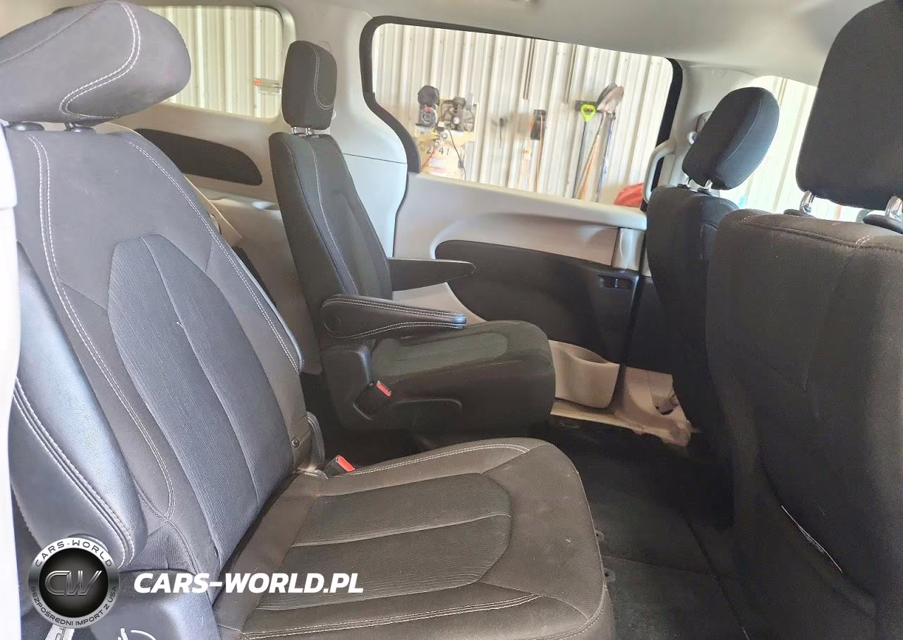 2022 Chrysler Voyager Lx VIN:2C4RC1CG2NR104855 - 10