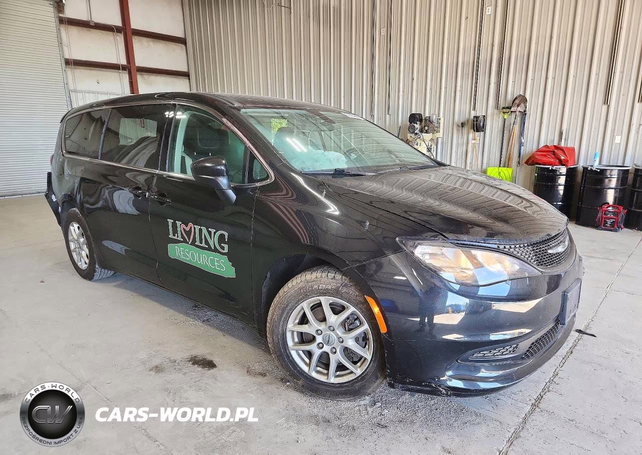 2022 Chrysler Voyager Lx VIN:2C4RC1CG2NR104855 - 4