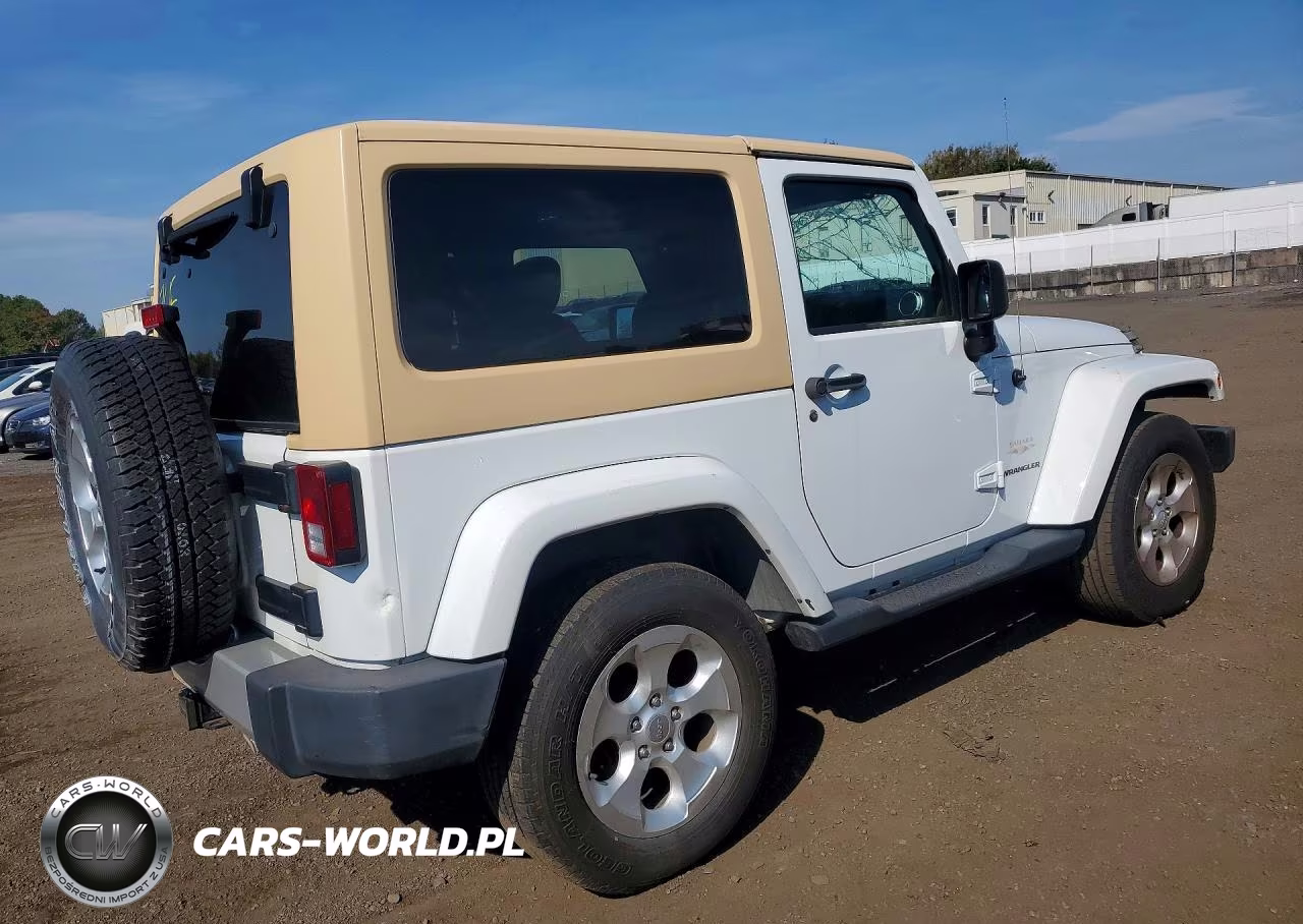 2013 Jeep Wrangler Sahara VIN:1C4AJWBG1DL637935 - 3