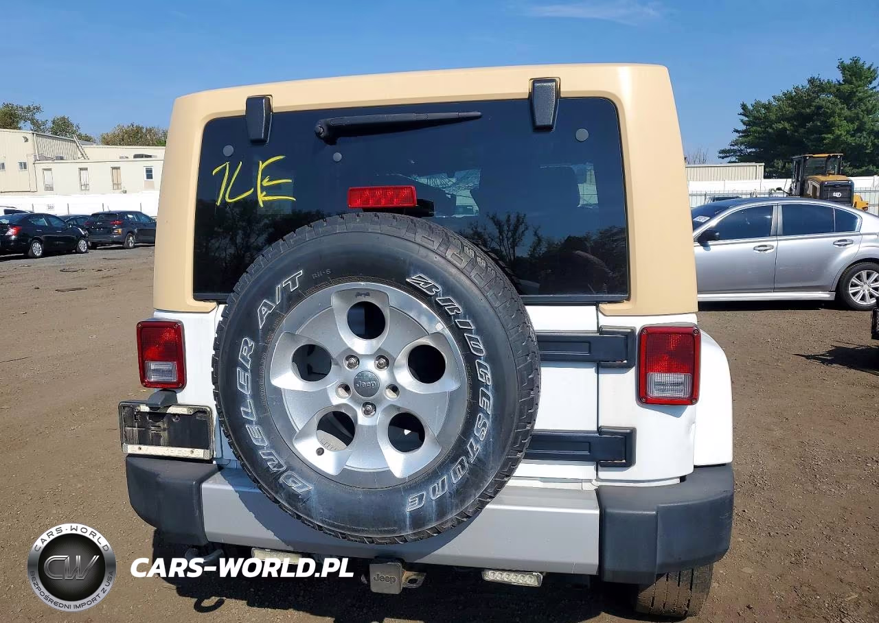2013 Jeep Wrangler Sahara VIN:1C4AJWBG1DL637935 - 6