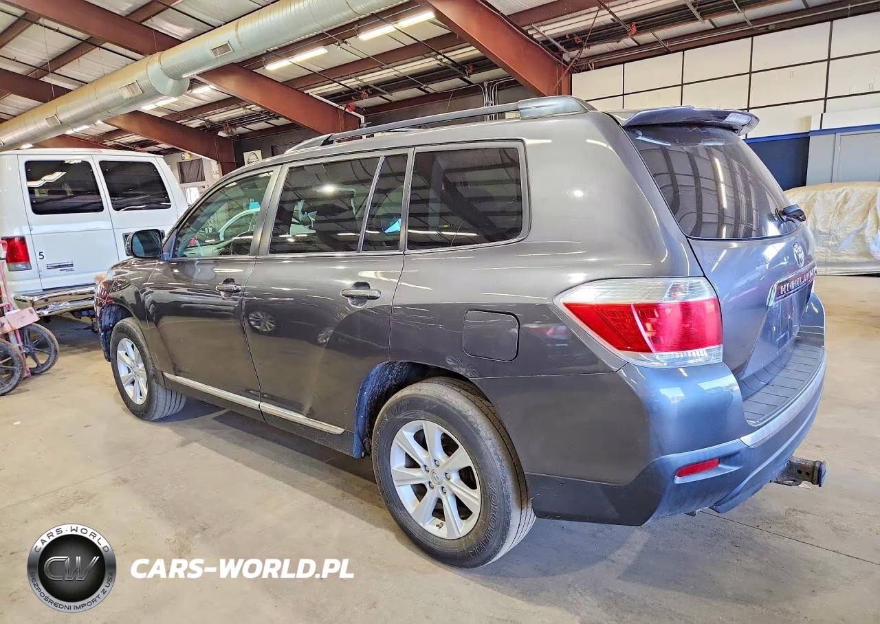 2013 Toyota Highlander Plus VIN:5TDBK3EH4DS253831 - 2