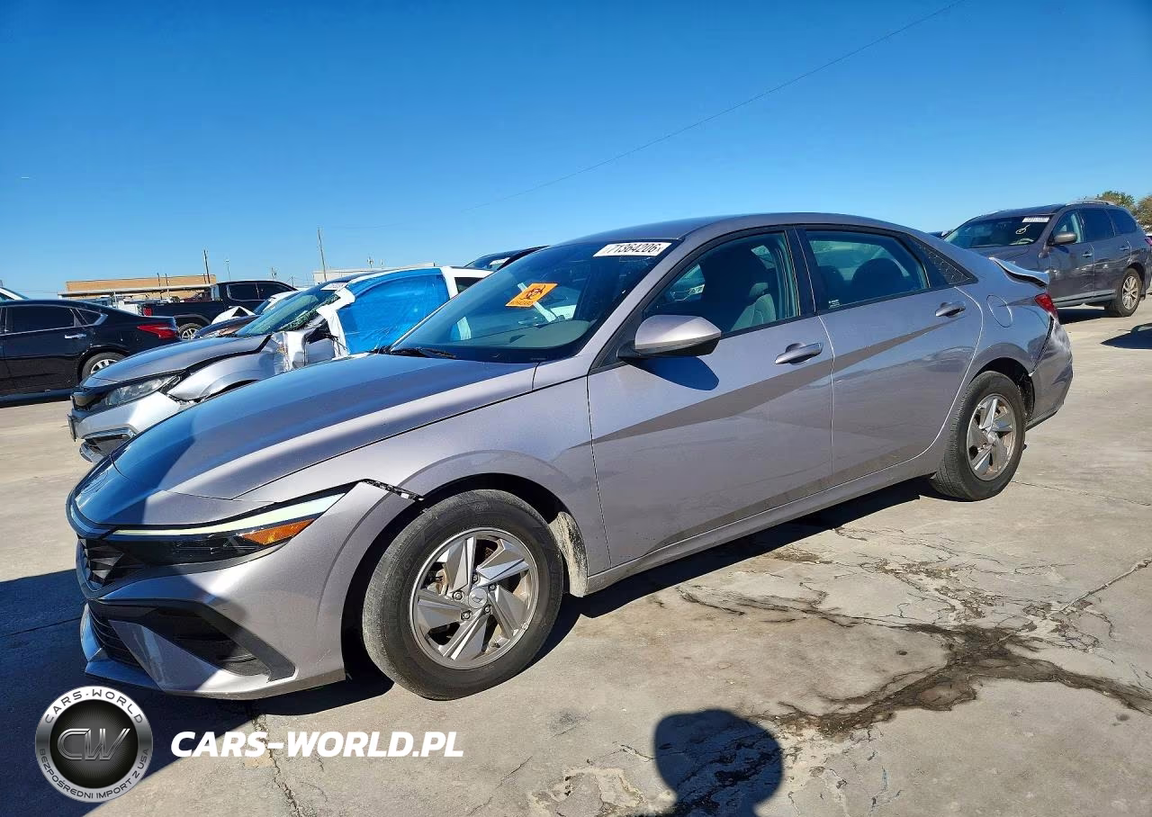2025 Hyundai Elantra Se