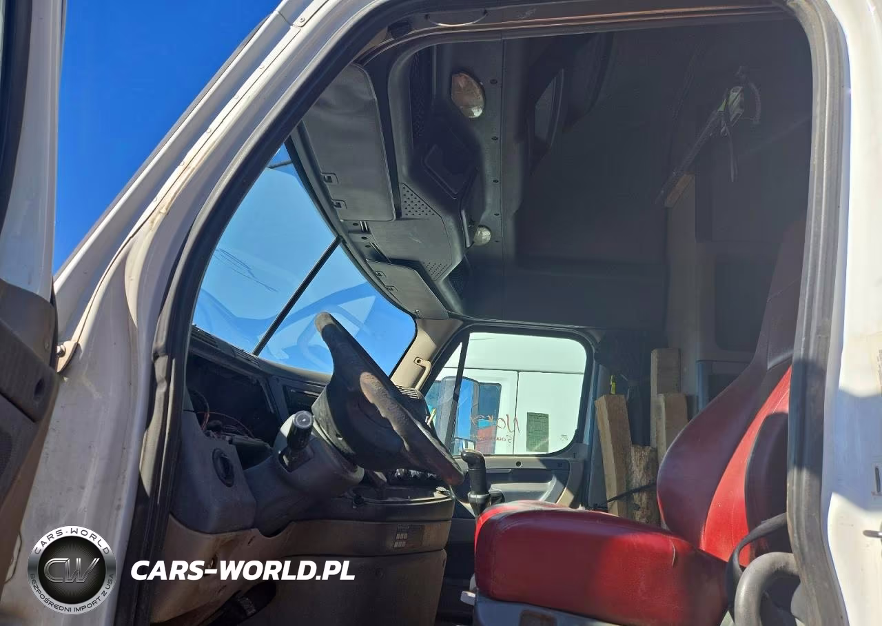 2018 Freightliner Cascadia 125 VIN:1FUJGLDR8JLJJ7179 - 7
