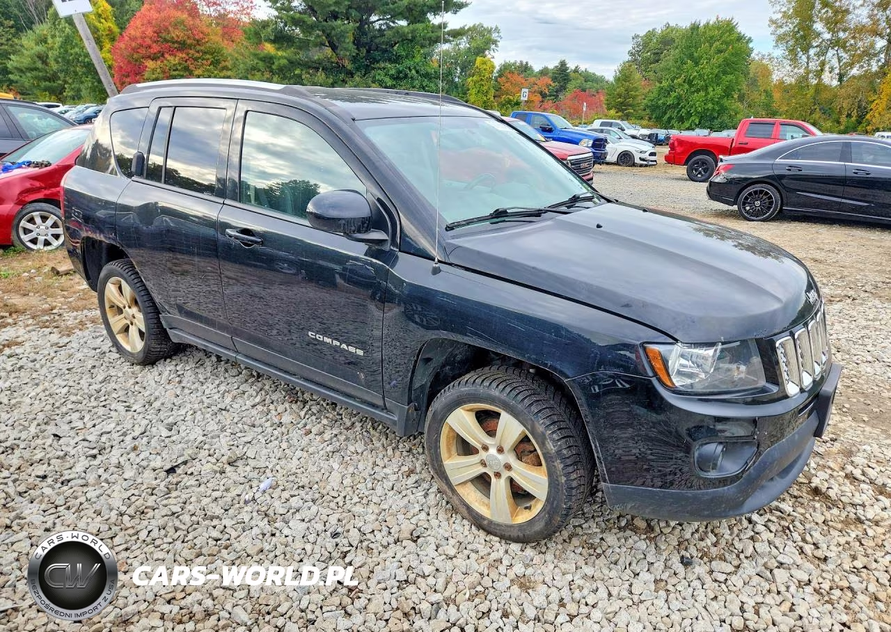 2017 Jeep Compass Latitude VIN:1C4NJDEBXHD176577 - 4