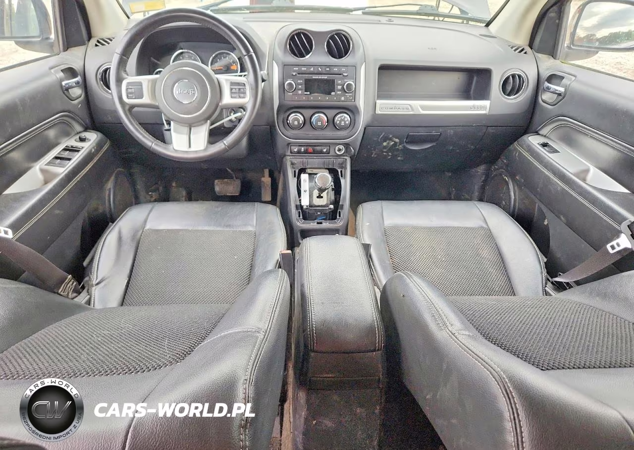 2017 Jeep Compass Latitude VIN:1C4NJDEBXHD176577 - 8