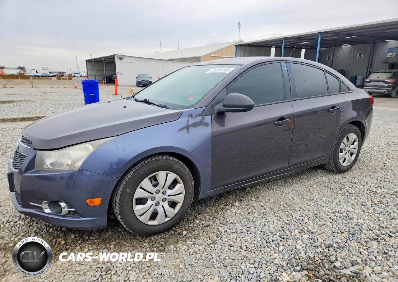2014 Chevrolet Cruze Ls VIN:1G1PA5SH7E7329569 - 1