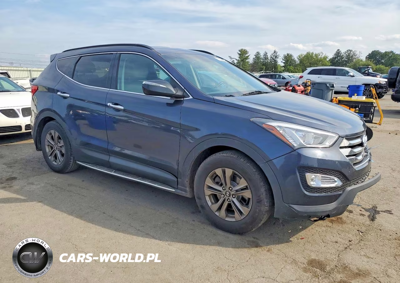 2013 Hyundai Santa Fe VIN:5XYZU3LB2DG046083 - 4